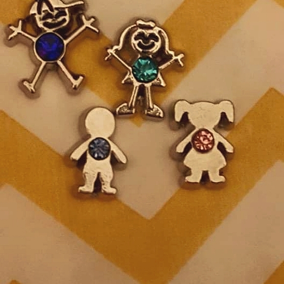 Locket with Floating Charms - Picture 6 of 14